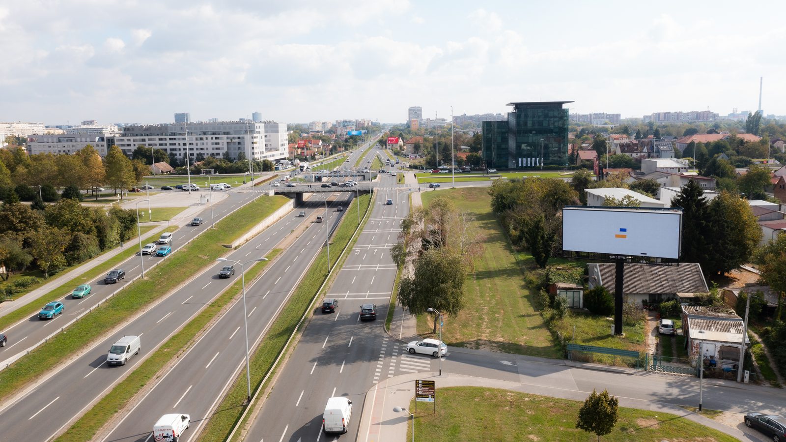 LED ploha Mandis Digital Park uz Slavonsku aveniju u Zagrebu