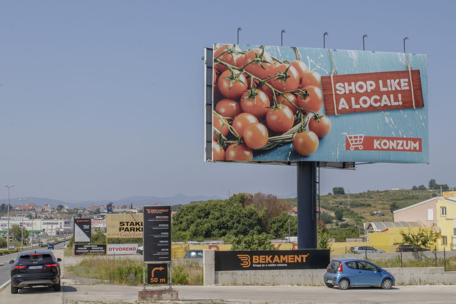 Bigboard uz prometnicu u zadarskom naselju Crno